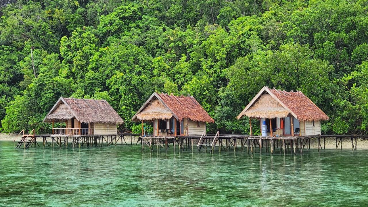 Terimakasih Homestay Pulau Mansuar 외부 사진