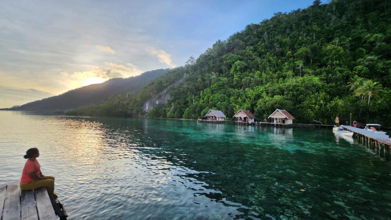 Terimakasih Homestay Pulau Mansuar 외부 사진